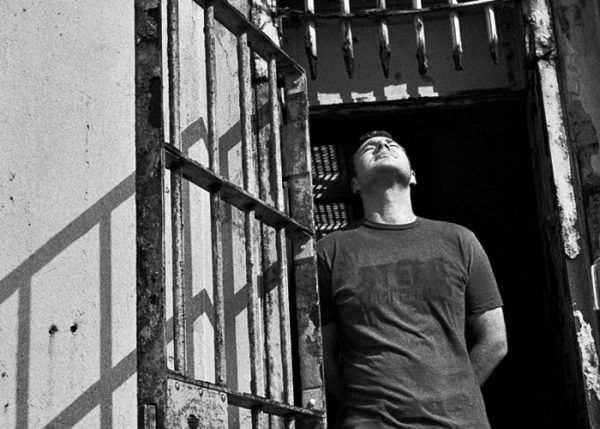 Вступление в ряды новобранцев возможно после освобождения из тюрьмы и погашения судимости