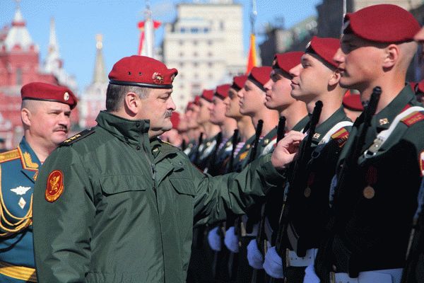 Солдаты национальной гвардии на параде