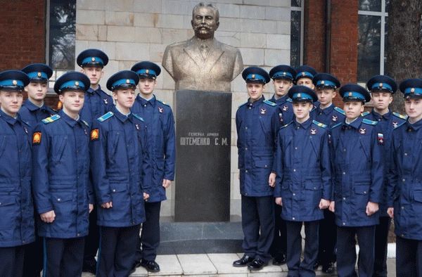 Памятник С.М. Штеменко