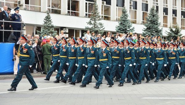 В парадной форме