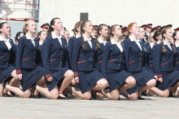 Девочки-кадеты
