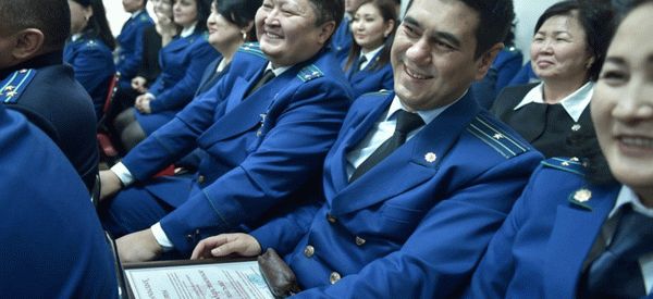 Как устроиться работать в прокуратуру — сложно ли это сделать?