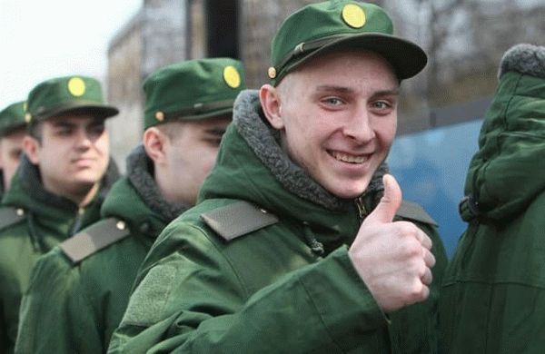 Как начисляют зарплату срочнику