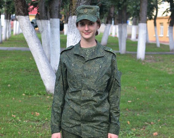Девушка в армии